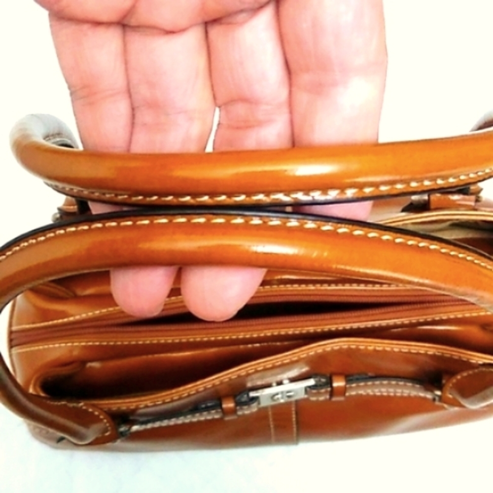 🎉HP🎉Giani Bernini Glazed Leather Cognac Handbag - Picture 7 of 8